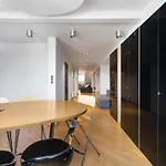 Golden - Elegant & Stylish 3-floor - Old Town Apartman *