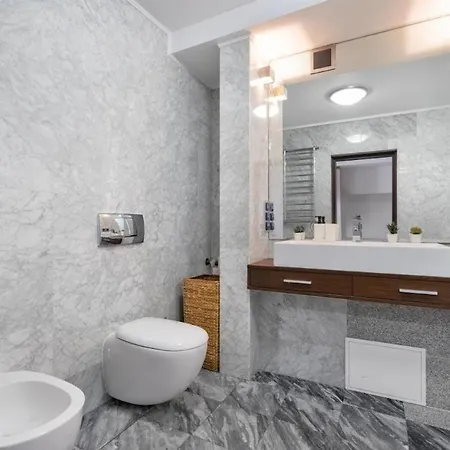 Golden - Huge - 13 People - 150m2 - Stare Apartment Warsaw