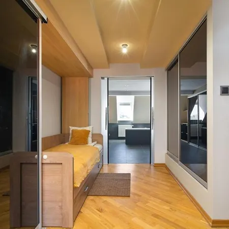 アパート Golden - Elegant & Stylish 3-floor - Old Town