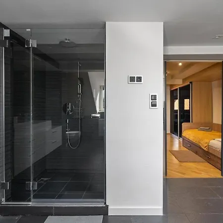 Апартаменты Golden - Elegant & Stylish 3-floor - Old Town